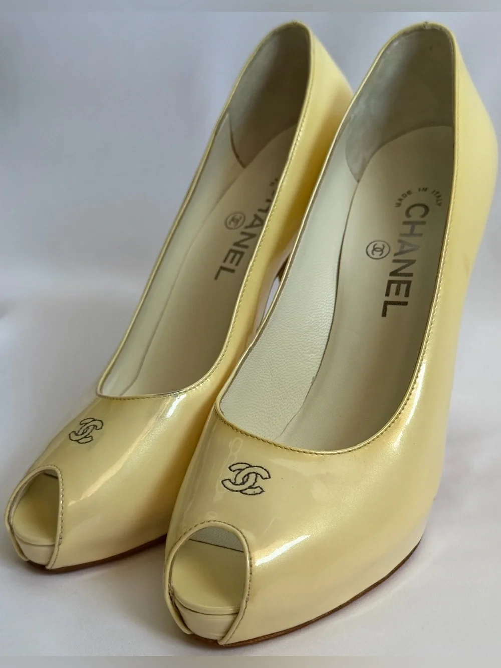 CHANEL Pastel Yellow Patent Leather CC Peep Toe Platform Pumps Heels EU 38.5